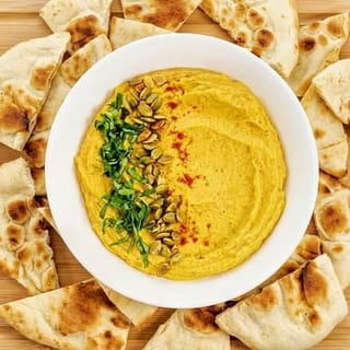 Hummus with Naan